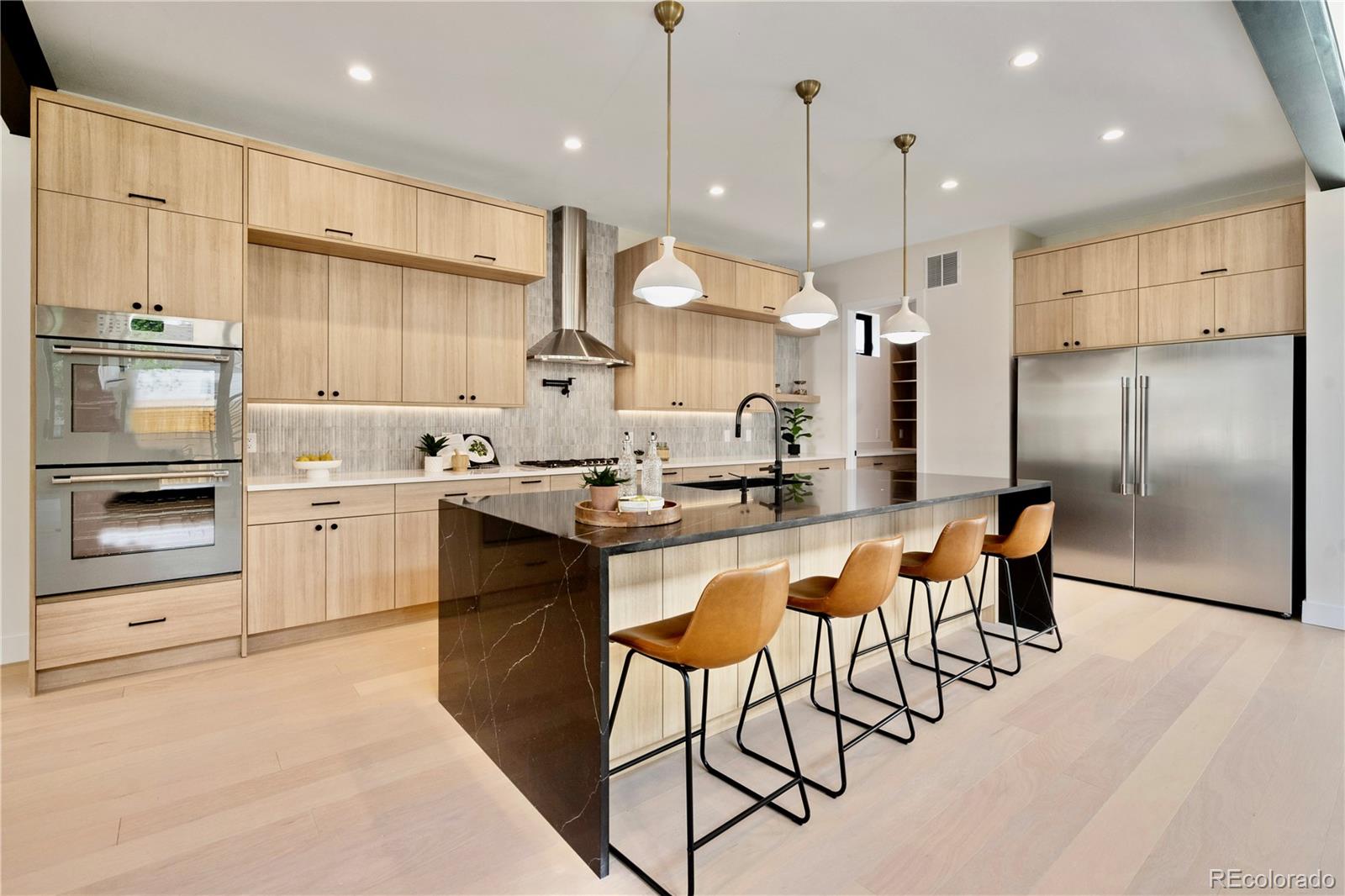 MLS Image #7 for 1601 s columbine street,denver, Colorado