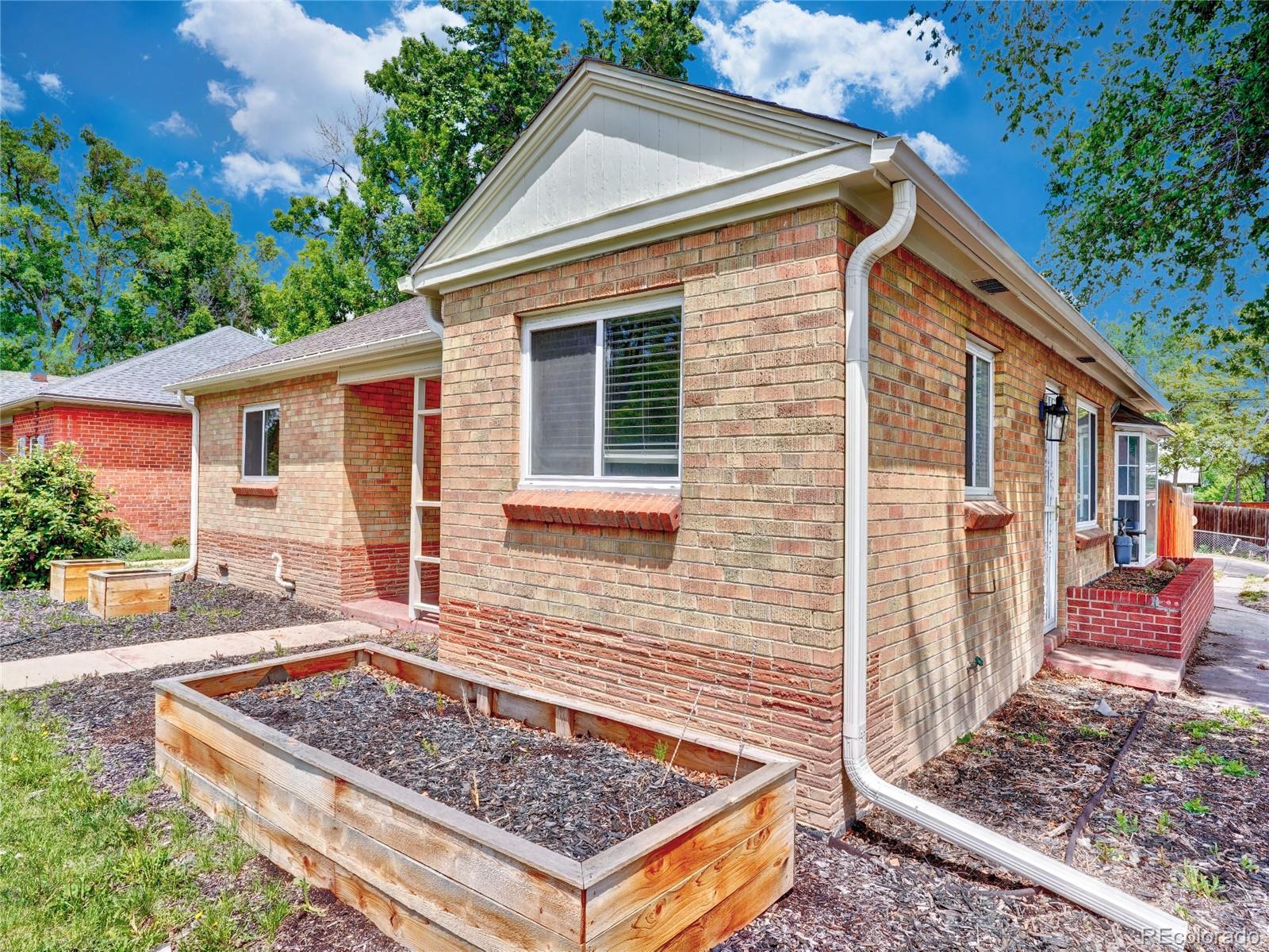 MLS Image #3 for 1600  xanthia street,denver, Colorado