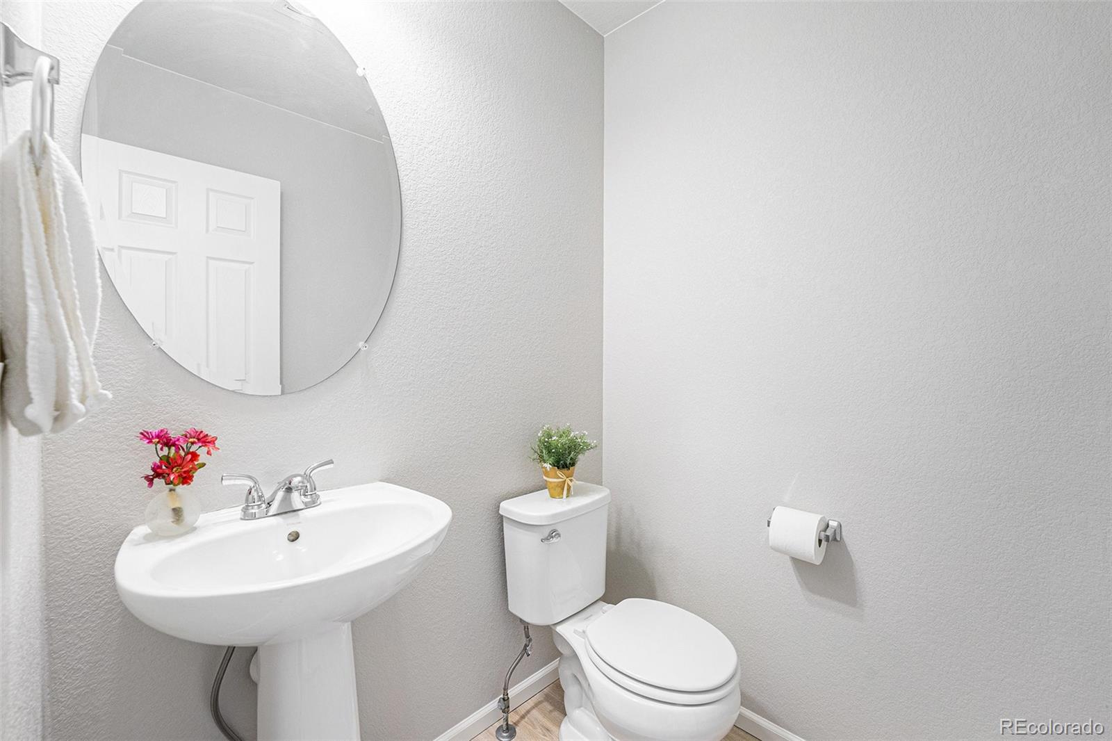 MLS Image #12 for 4760  kittredge street,denver, Colorado