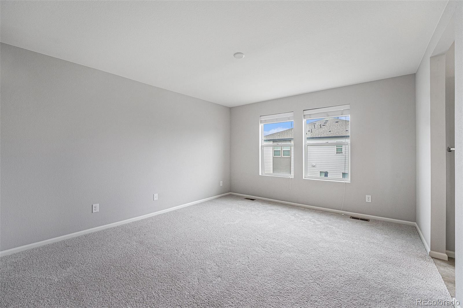 MLS Image #15 for 4760  kittredge street,denver, Colorado