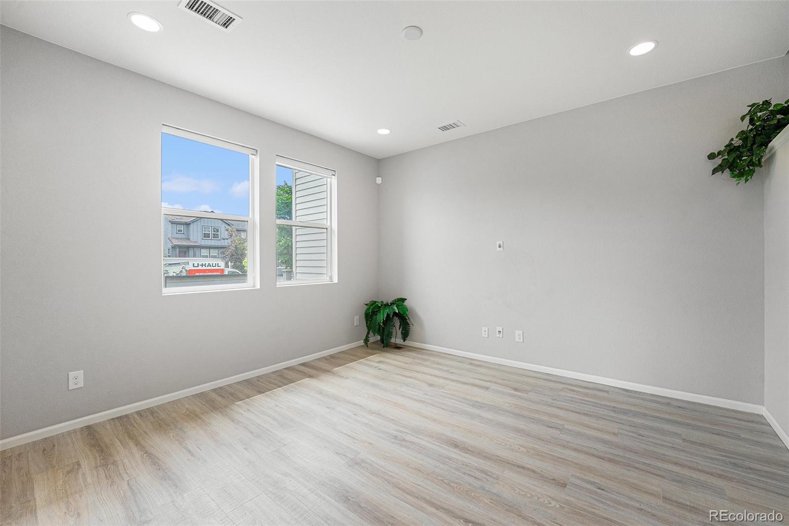MLS Image #22 for 4760  kittredge street,denver, Colorado
