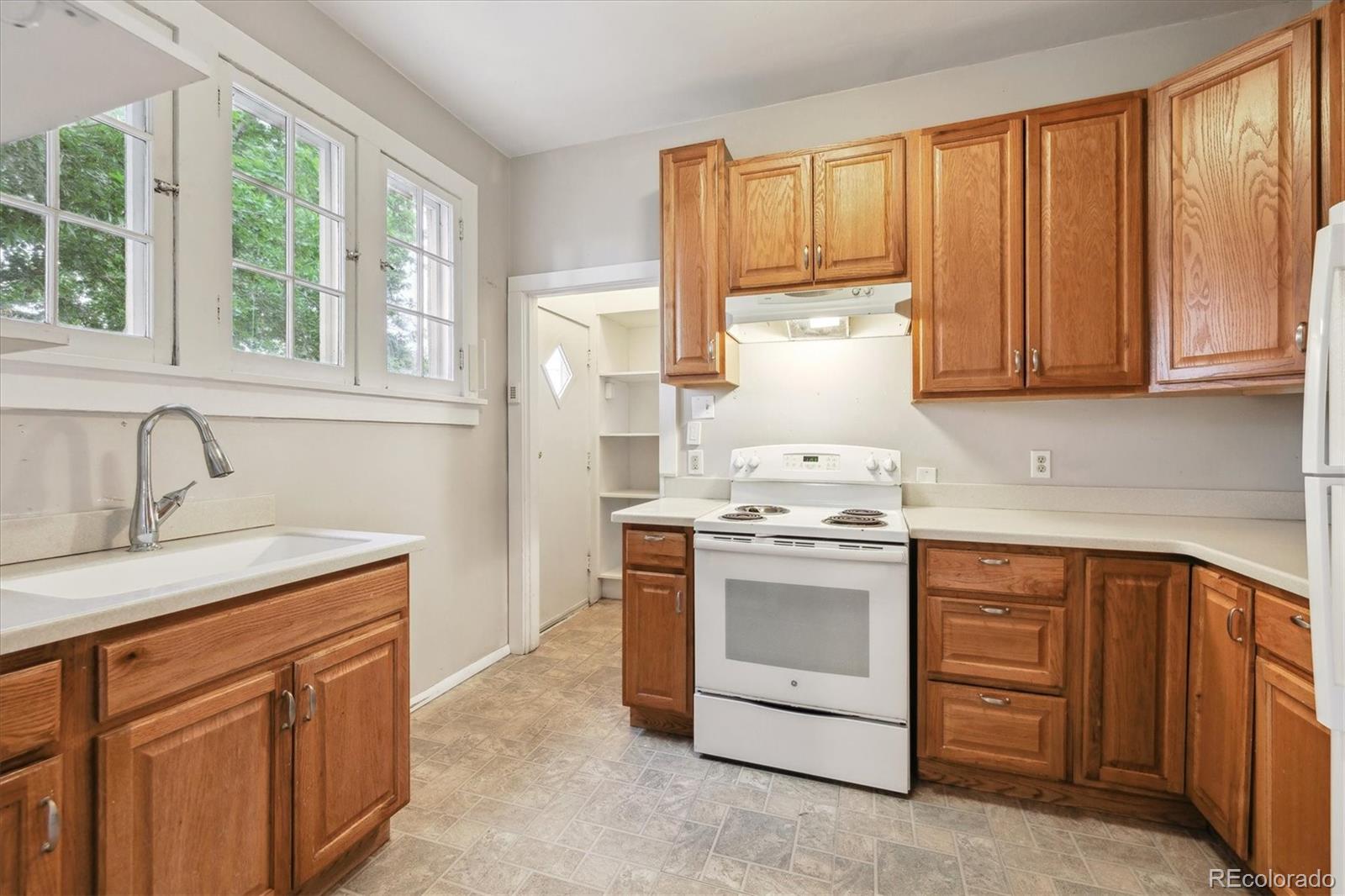 MLS Image #11 for 4001 s acoma street,englewood, Colorado