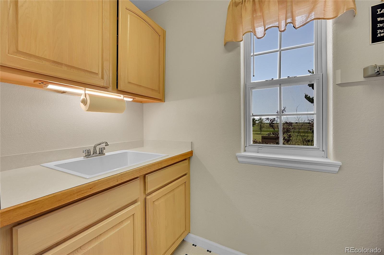 MLS Image #25 for 56920 e 42nd court,strasburg, Colorado