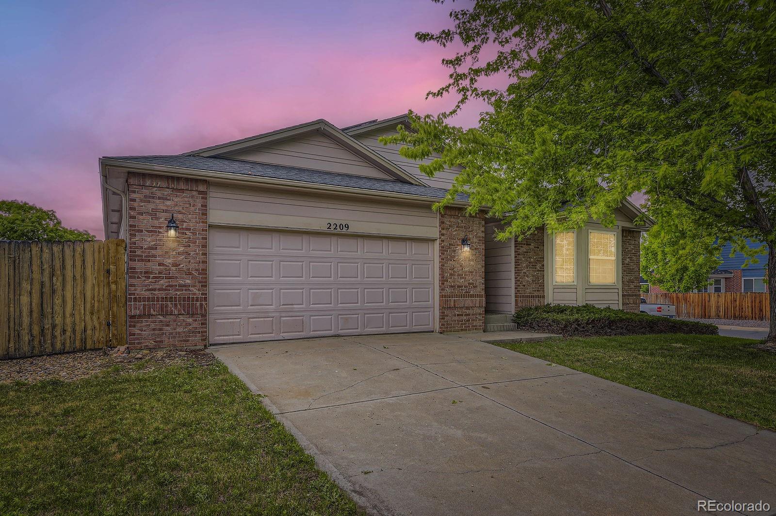 MLS Image #2 for 2209 s flanders street,aurora, Colorado