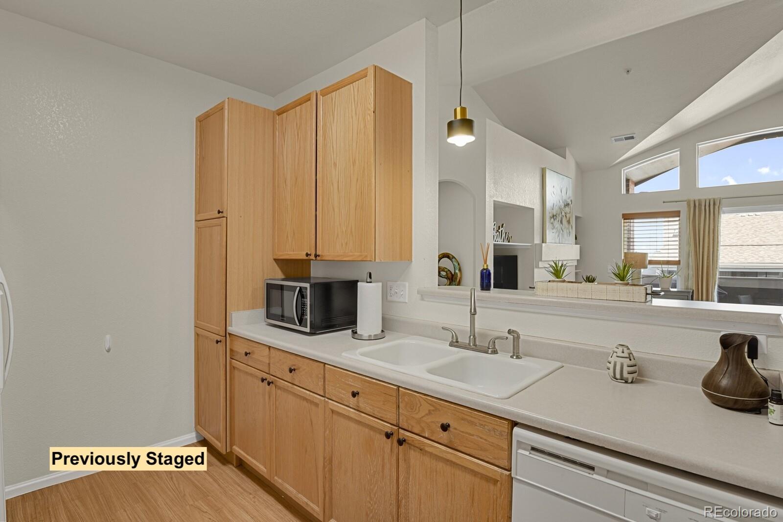 MLS Image #11 for 14353 e 1st drive,aurora, Colorado