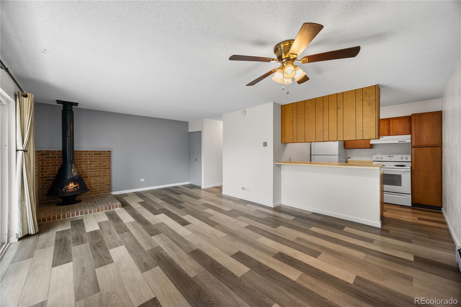 MLS Image #0 for 2150 s vaughn way,aurora, Colorado