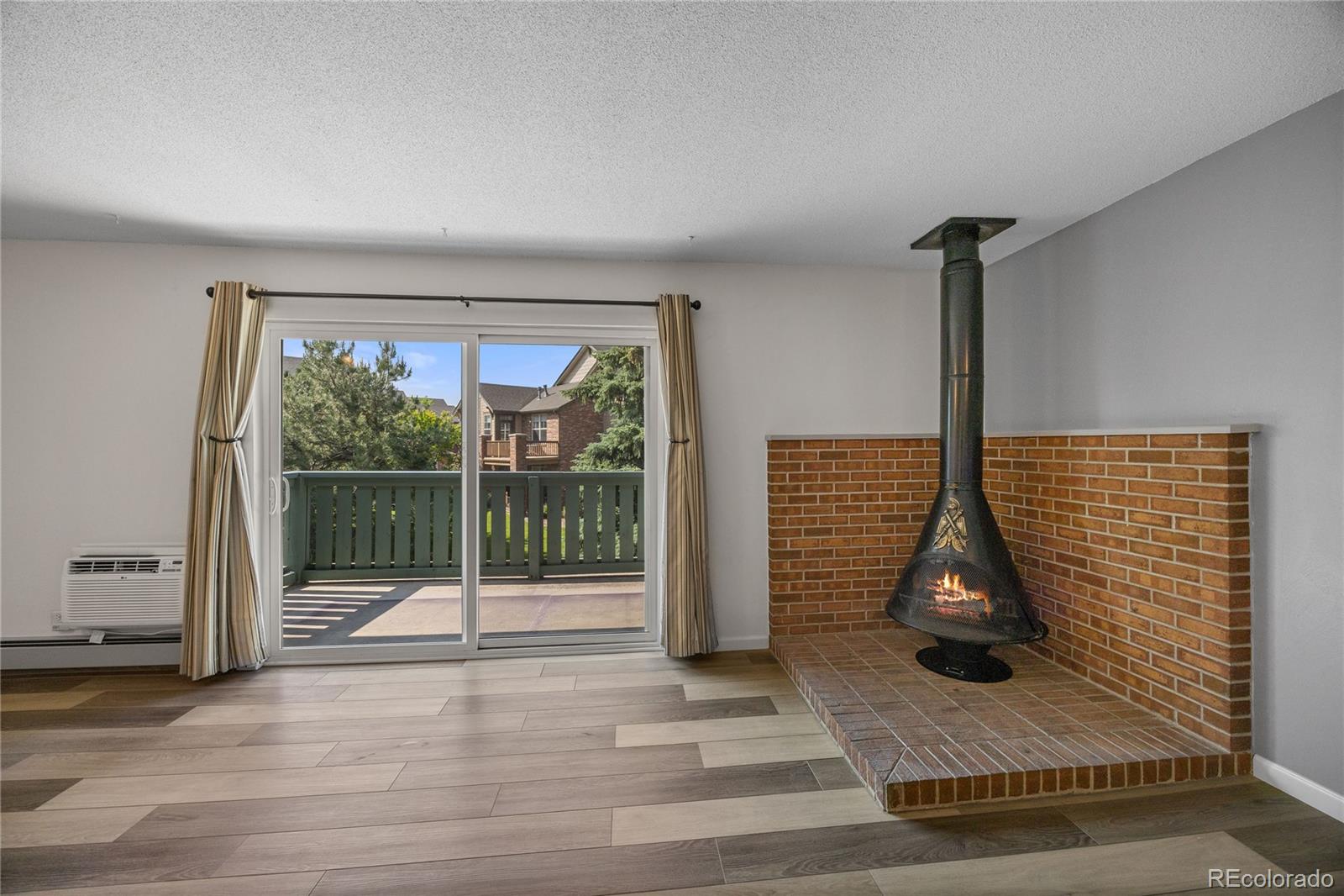 MLS Image #8 for 2150 s vaughn way,aurora, Colorado