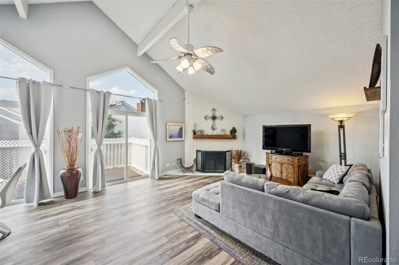 MLS Image #14 for 3331 s monaco parkway,denver, Colorado