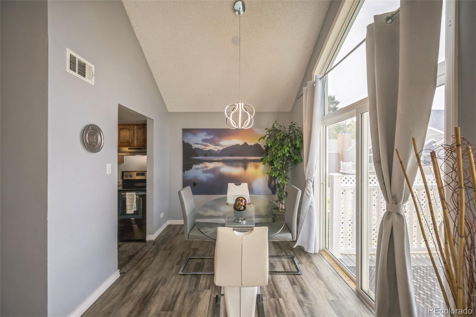 MLS Image #17 for 3331 s monaco parkway,denver, Colorado