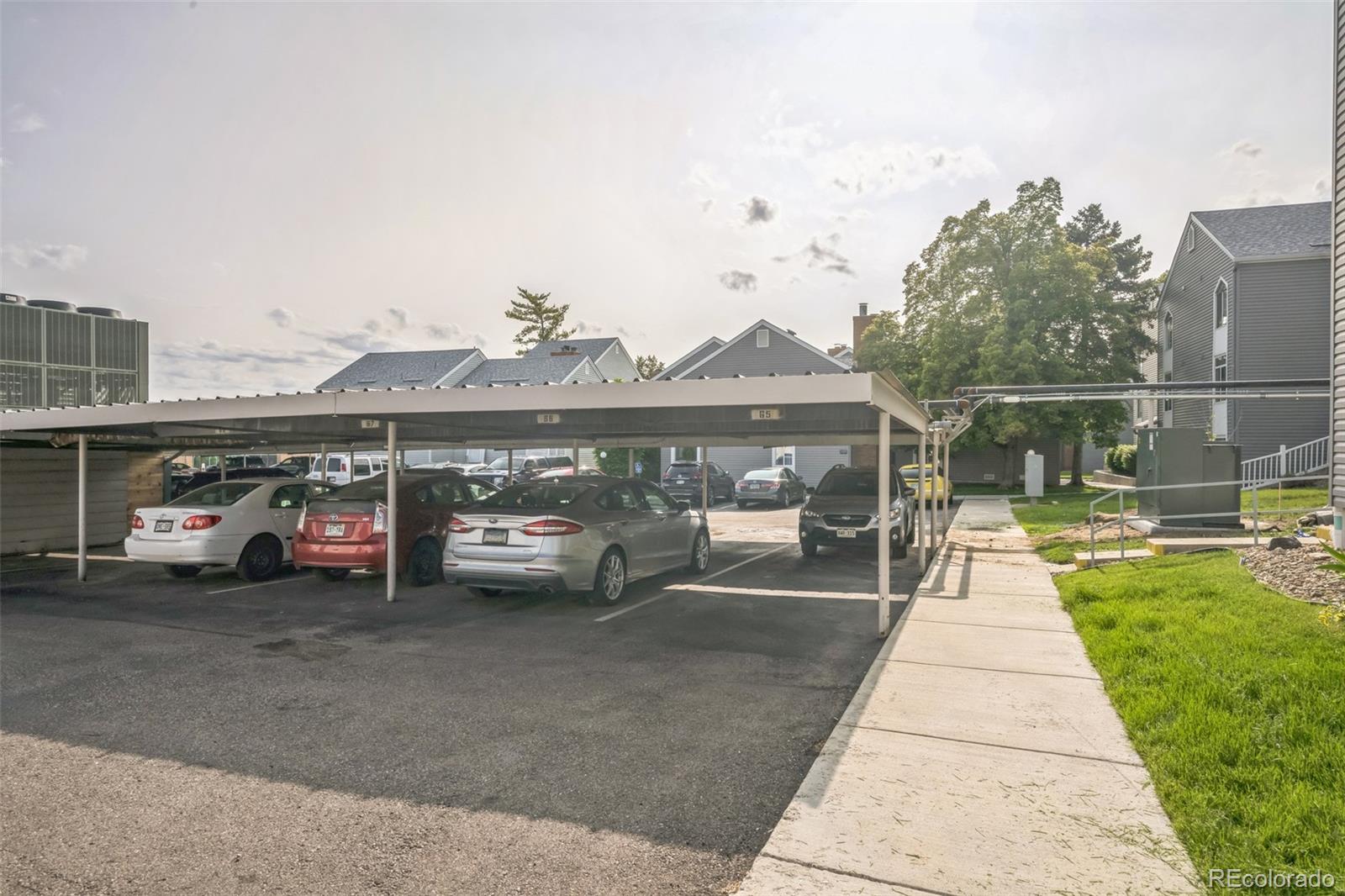 MLS Image #6 for 3331 s monaco parkway,denver, Colorado