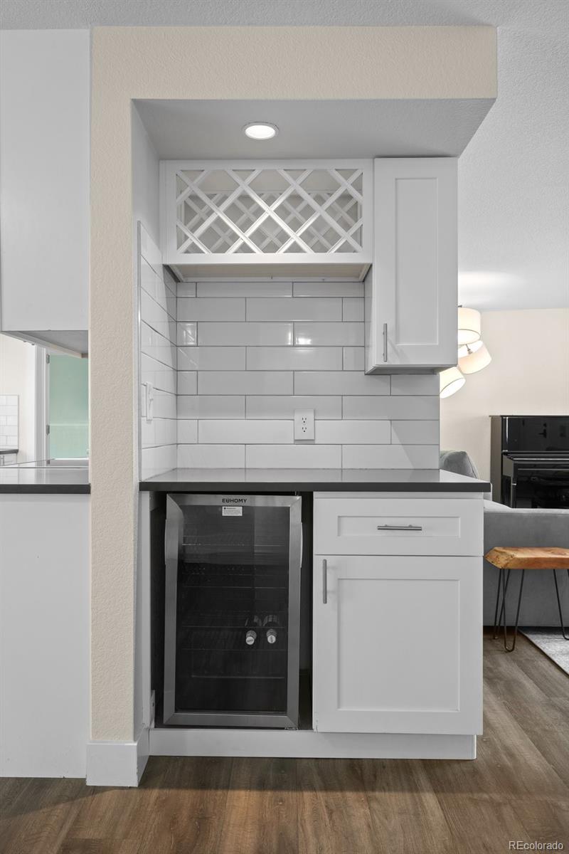 MLS Image #11 for 5455 e iowa avenue,denver, Colorado