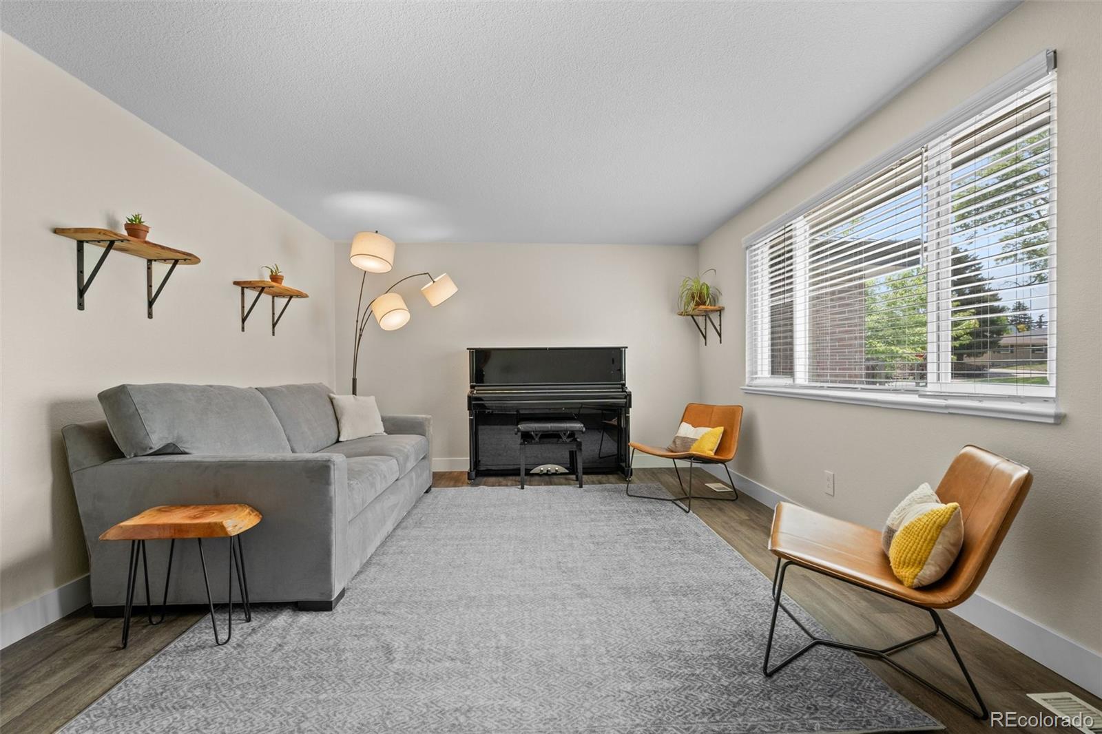 MLS Image #6 for 5455 e iowa avenue,denver, Colorado