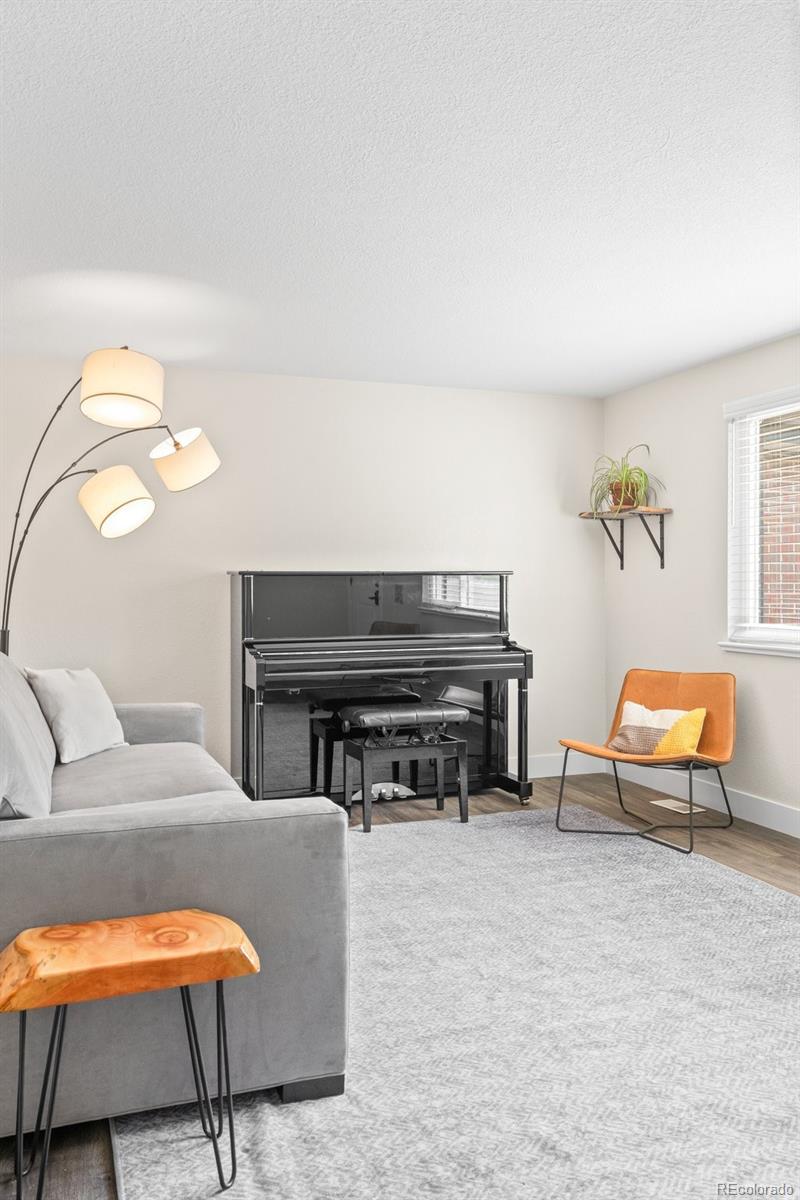 MLS Image #7 for 5455 e iowa avenue,denver, Colorado