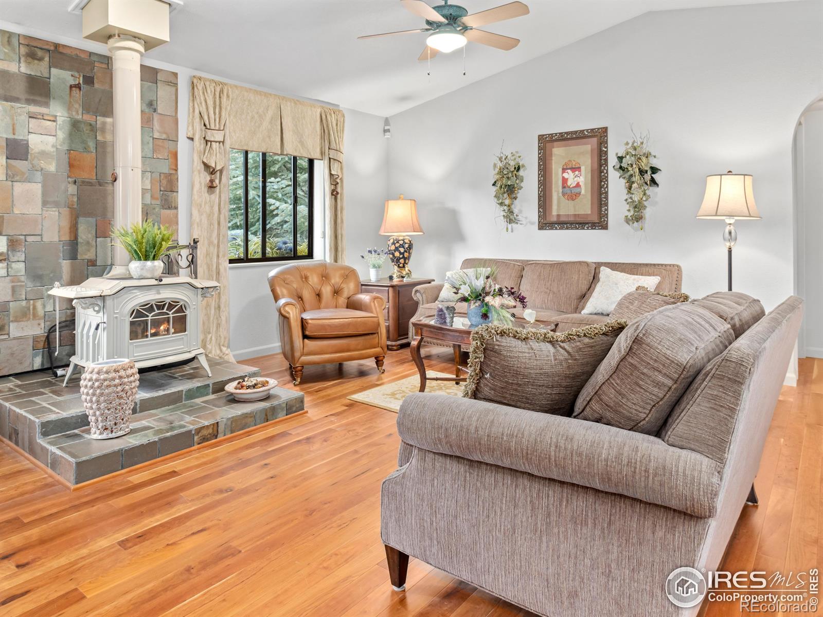 MLS Image #15 for 189  fishermans lane,glen haven, Colorado