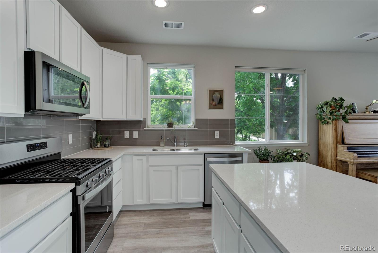 MLS Image #4 for 1310  hoyt street,lakewood, Colorado