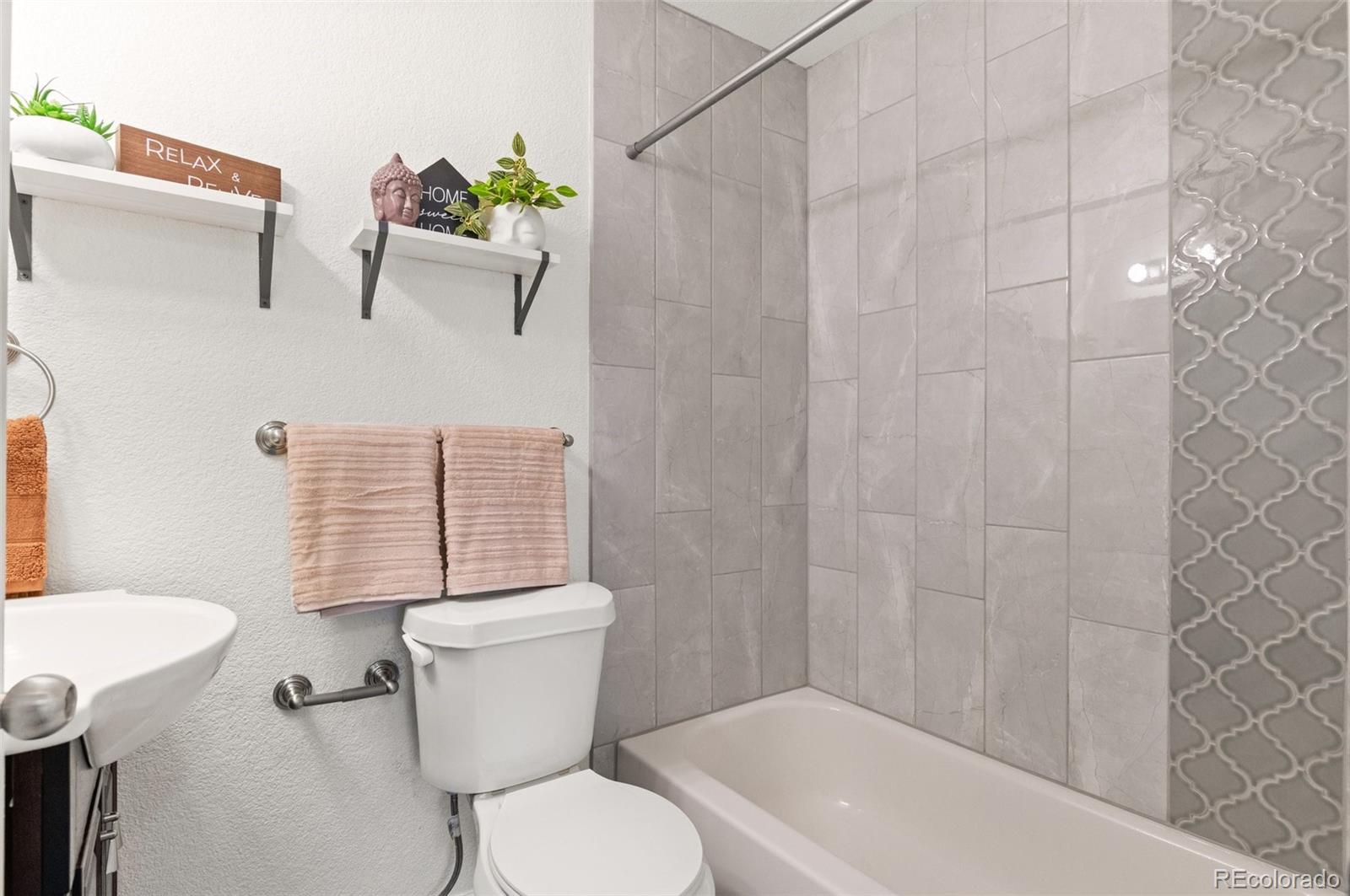 MLS Image #11 for 1414 w nevada place,denver, Colorado