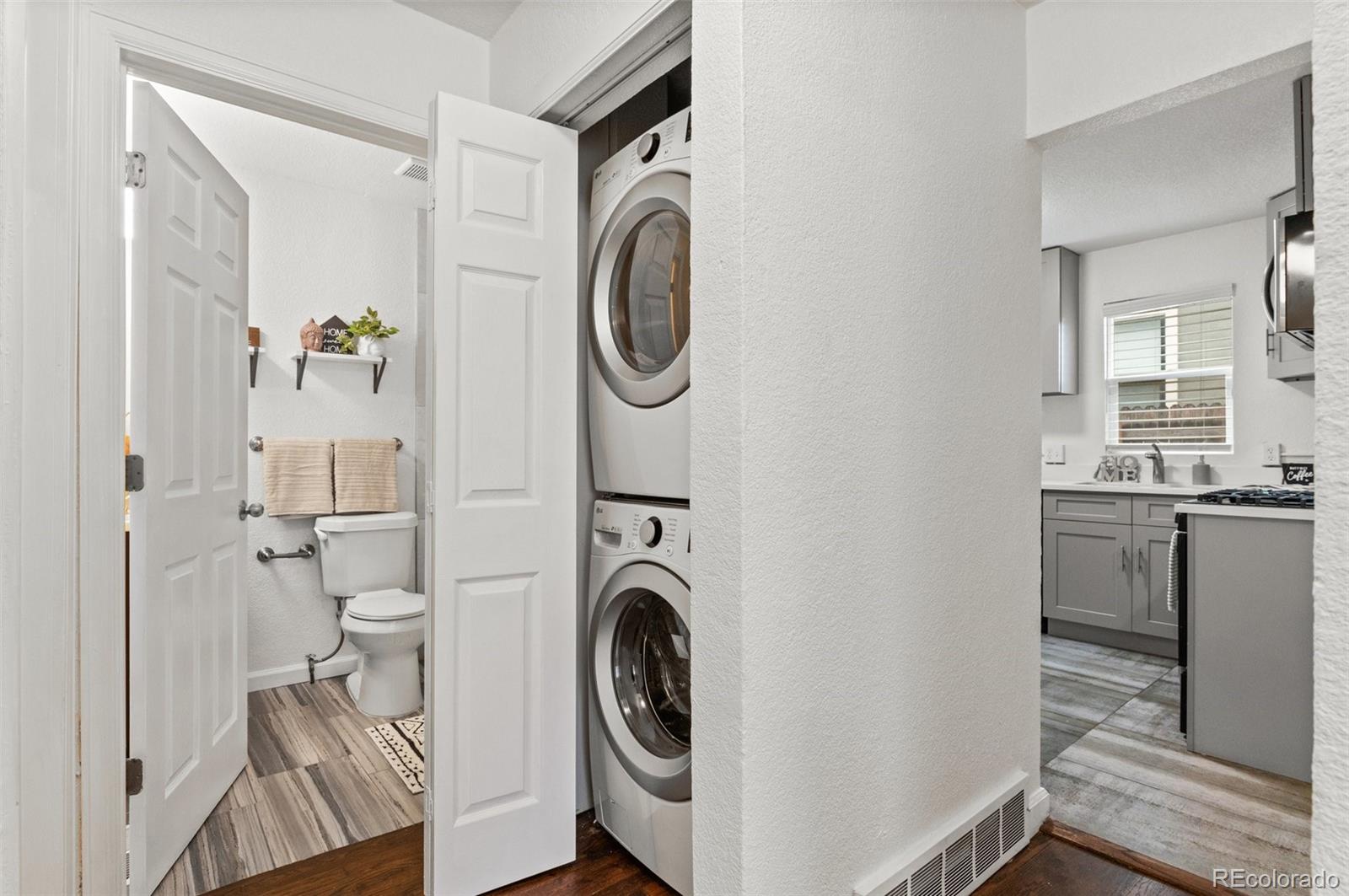 MLS Image #13 for 1414 w nevada place,denver, Colorado