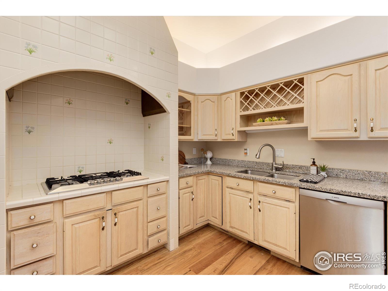 MLS Image #16 for 142  meadowlook way,boulder, Colorado