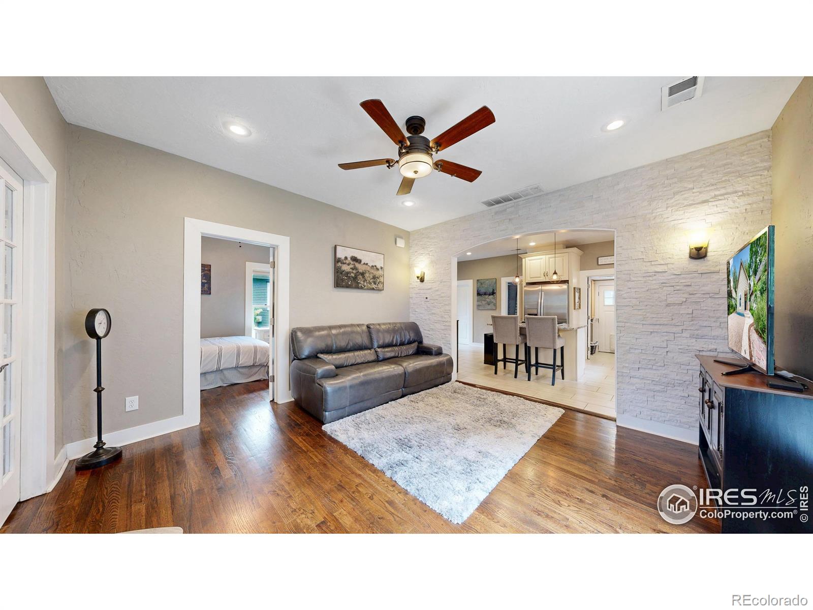 MLS Image #6 for 904 n jefferson avenue,loveland, Colorado