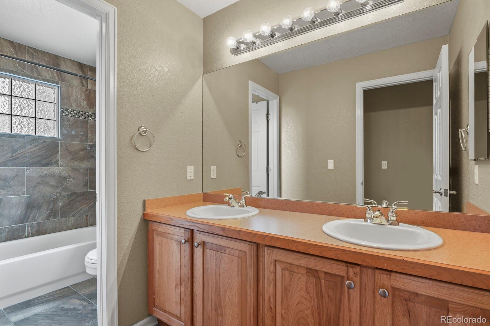 MLS Image #32 for 6533 s ouray street,aurora, Colorado