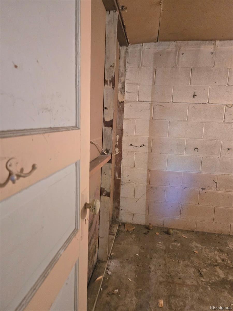 MLS Image #12 for 3350 s eliot street,englewood, Colorado