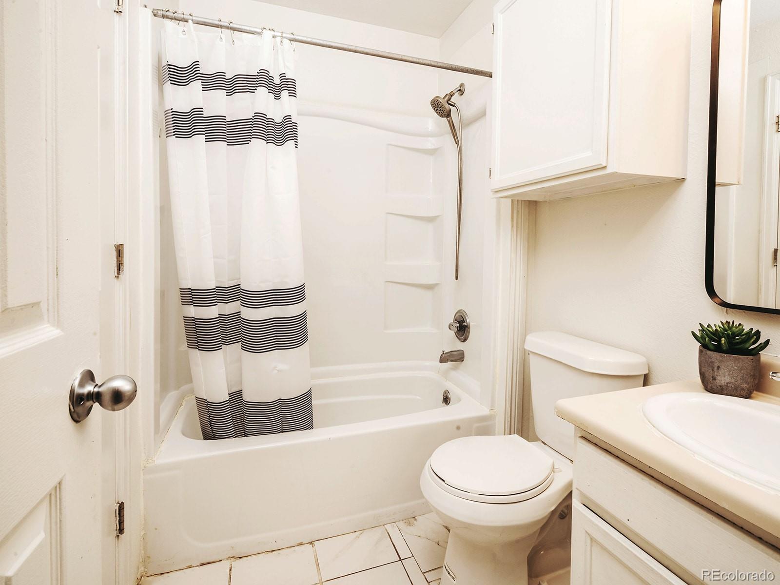 MLS Image #10 for 13894 e lehigh avenue,aurora, Colorado