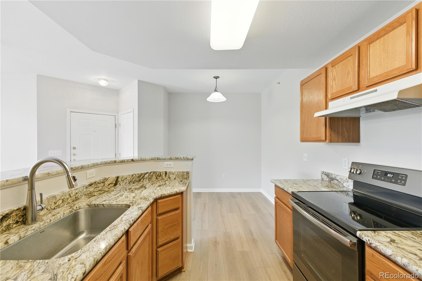 MLS Image #7 for 7440 s blackhawk street,englewood, Colorado