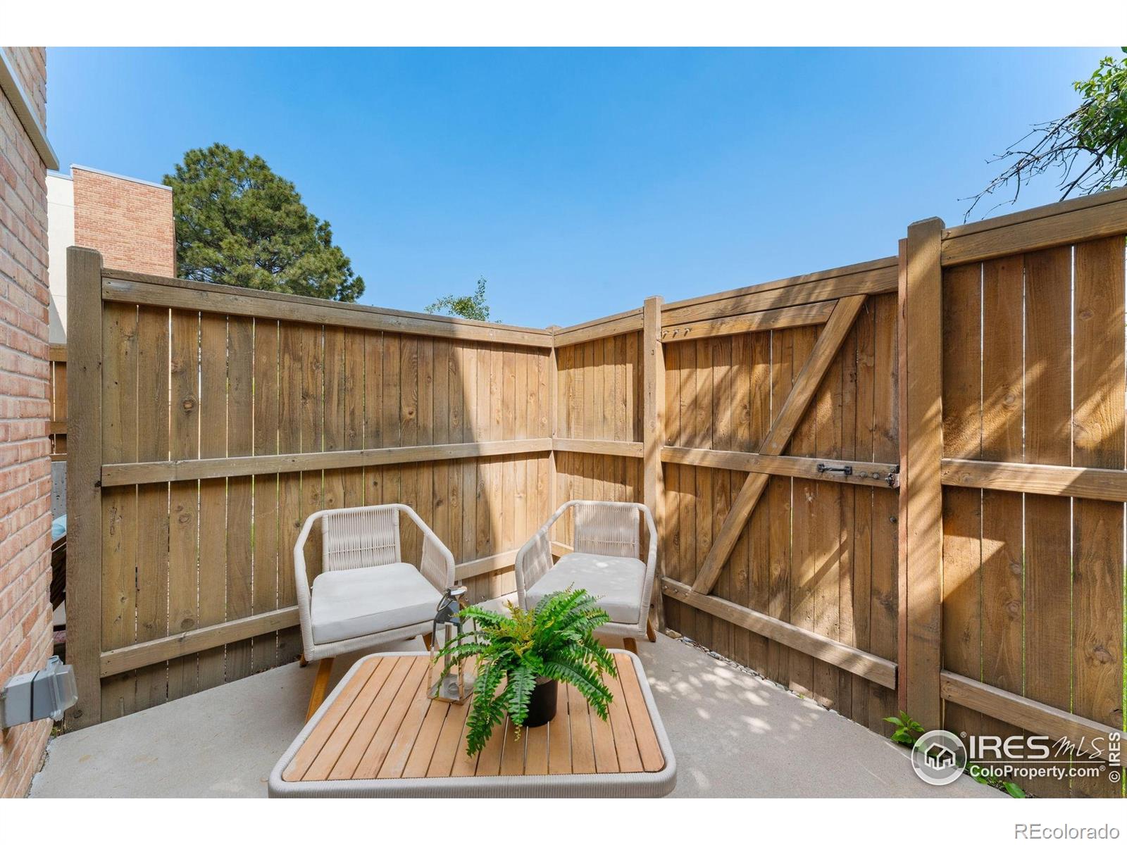 MLS Image #14 for 2835 s monaco parkway,denver, Colorado