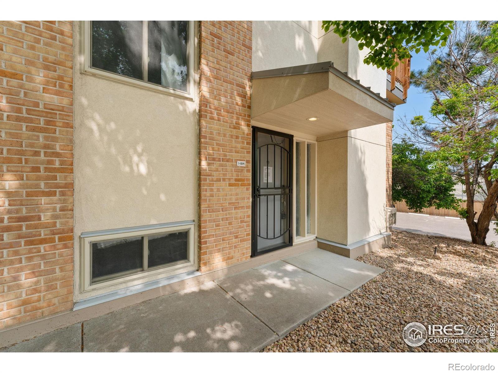 MLS Image #2 for 2835 s monaco parkway,denver, Colorado