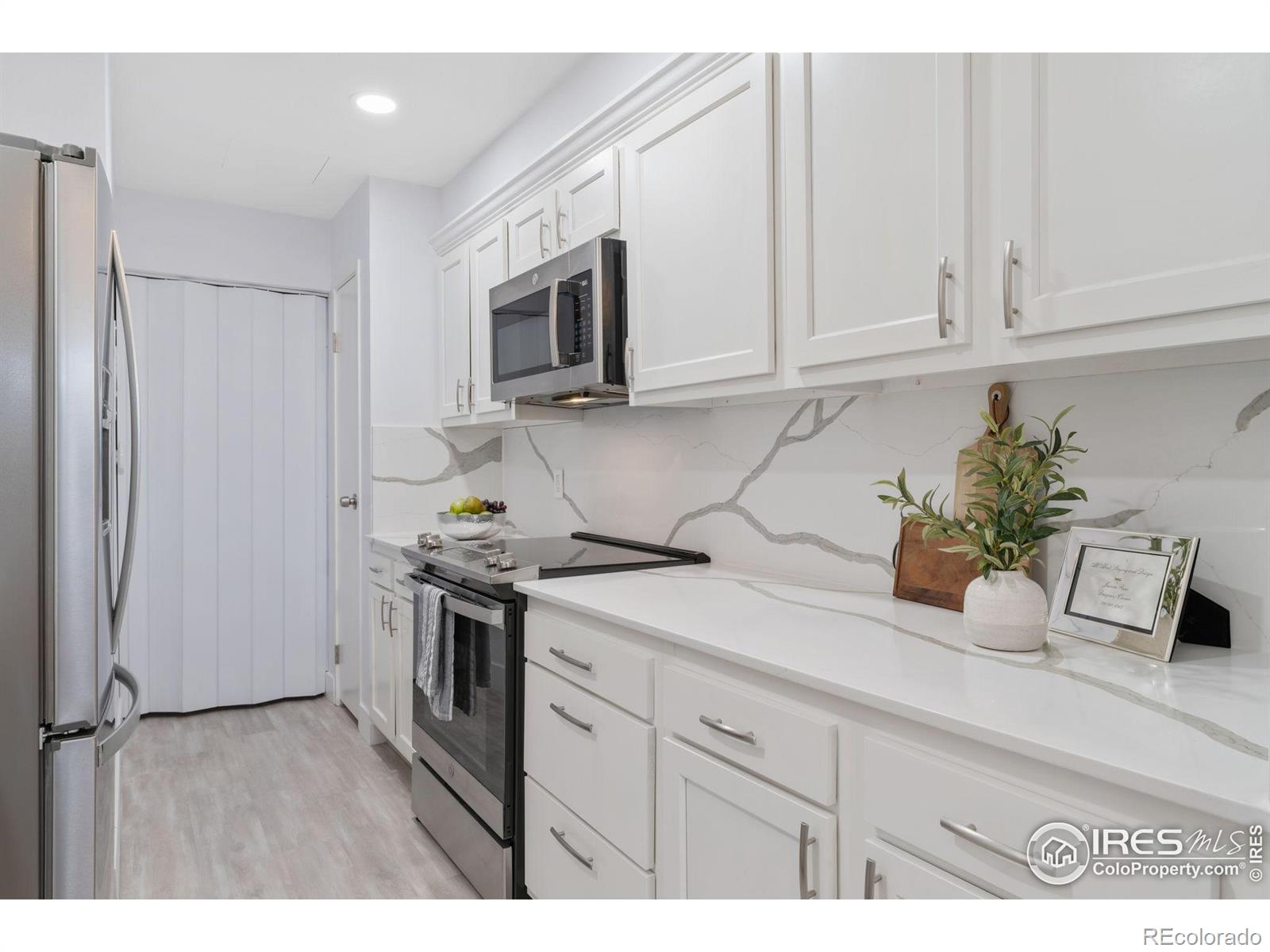 MLS Image #6 for 2835 s monaco parkway,denver, Colorado