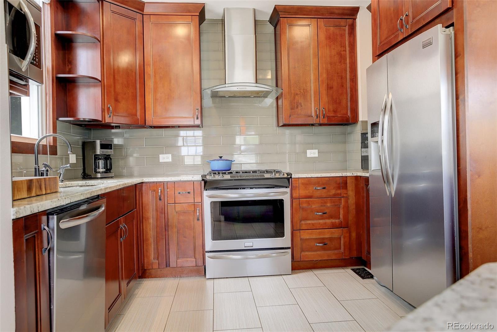 MLS Image #10 for 848  harrison street,denver, Colorado