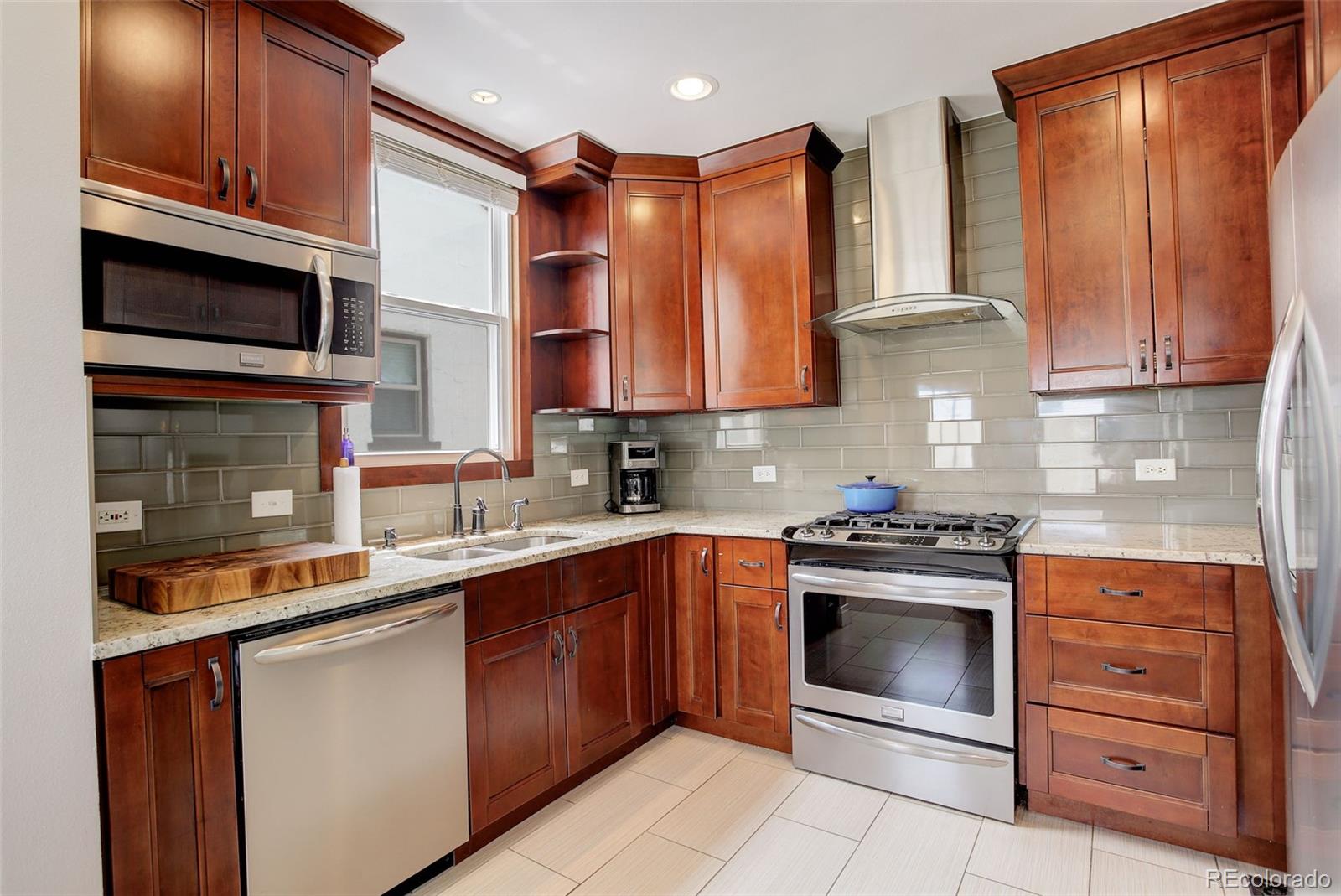 MLS Image #9 for 848  harrison street,denver, Colorado