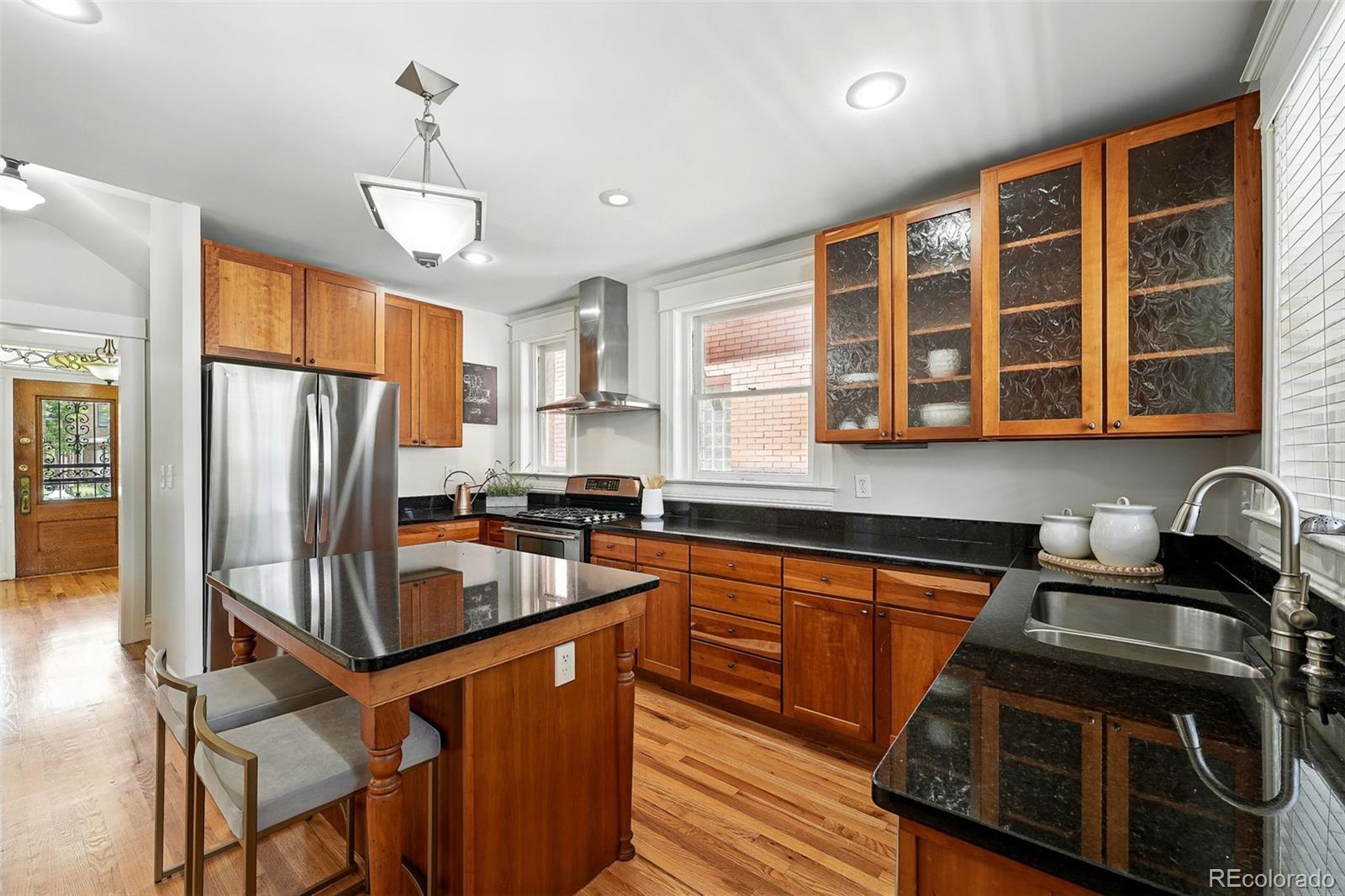 MLS Image #12 for 1582  steele street,denver, Colorado