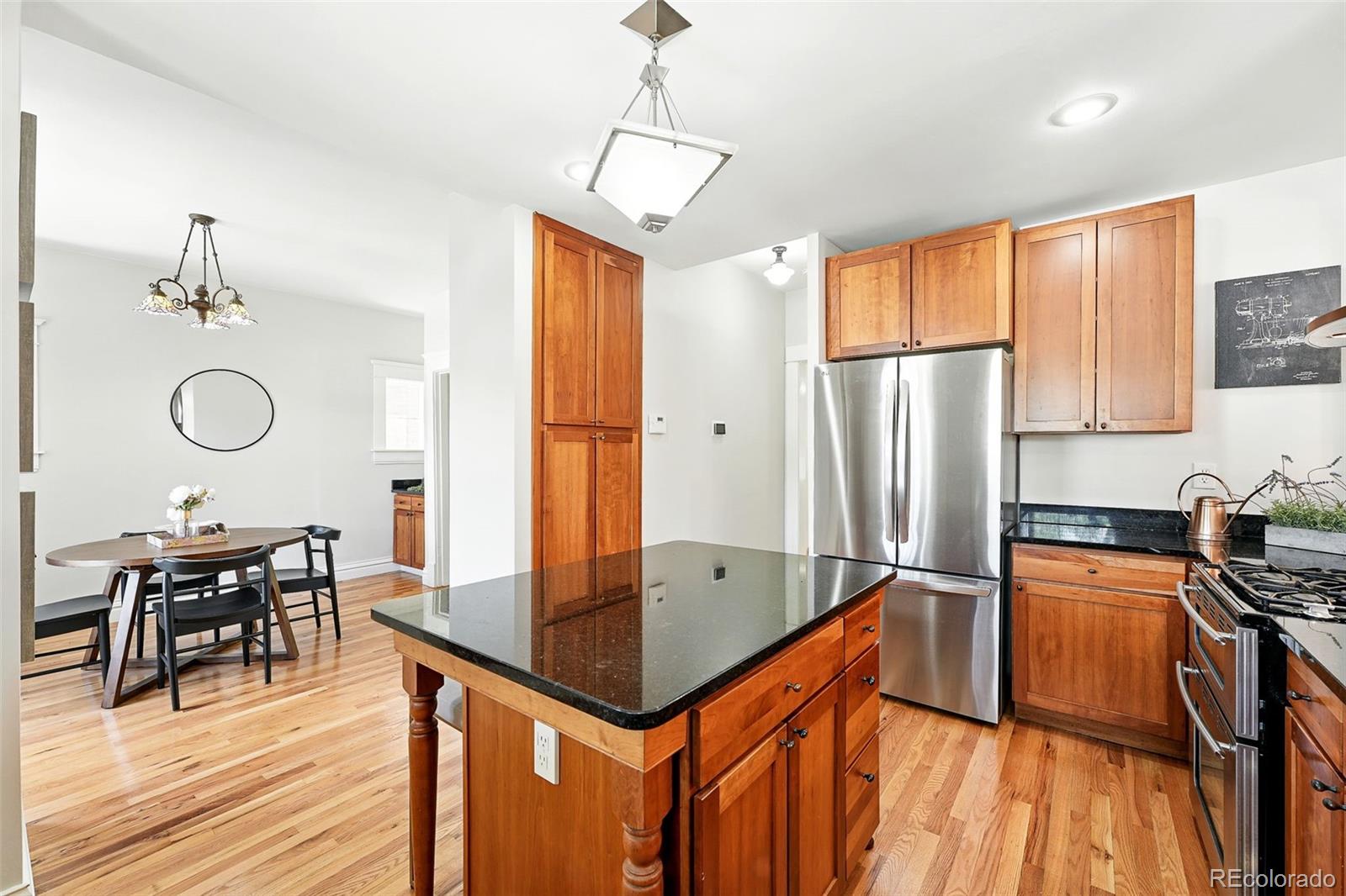MLS Image #14 for 1582  steele street,denver, Colorado