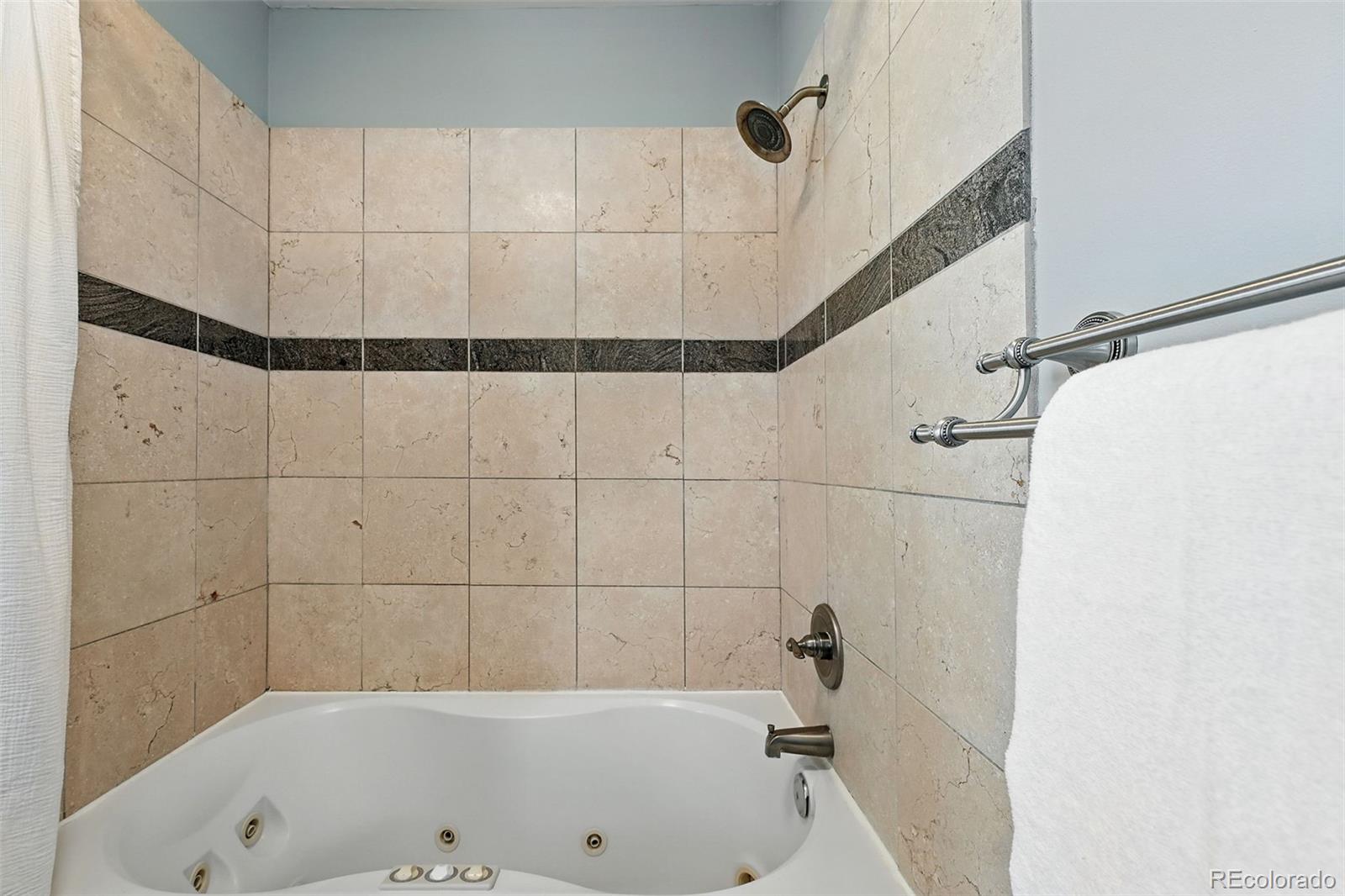 MLS Image #21 for 1582  steele street,denver, Colorado