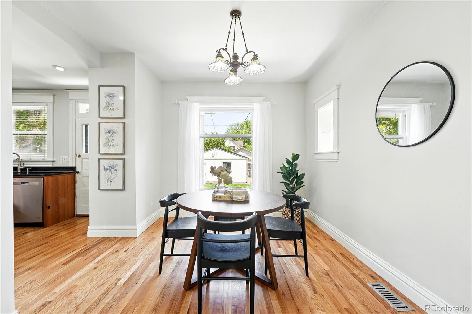 MLS Image #8 for 1582  steele street,denver, Colorado