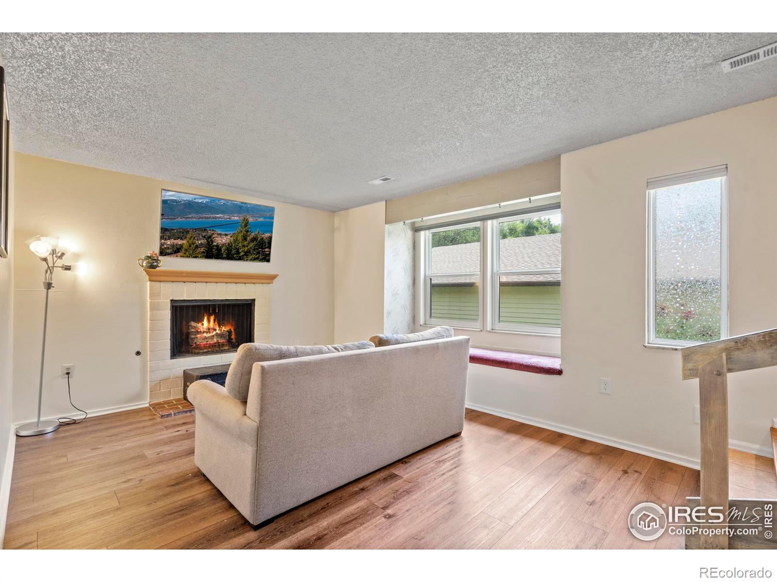 MLS Image #2 for 985 w 10th street,loveland, Colorado