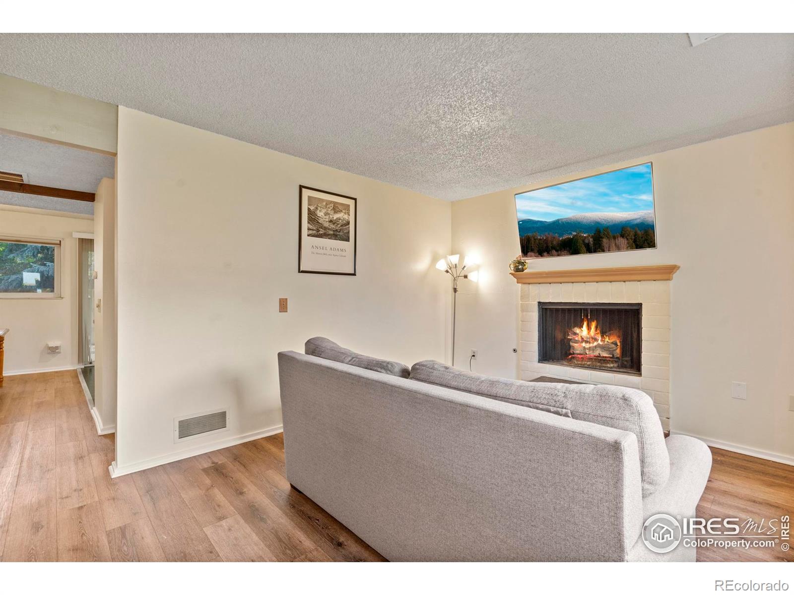 MLS Image #4 for 985 w 10th street,loveland, Colorado