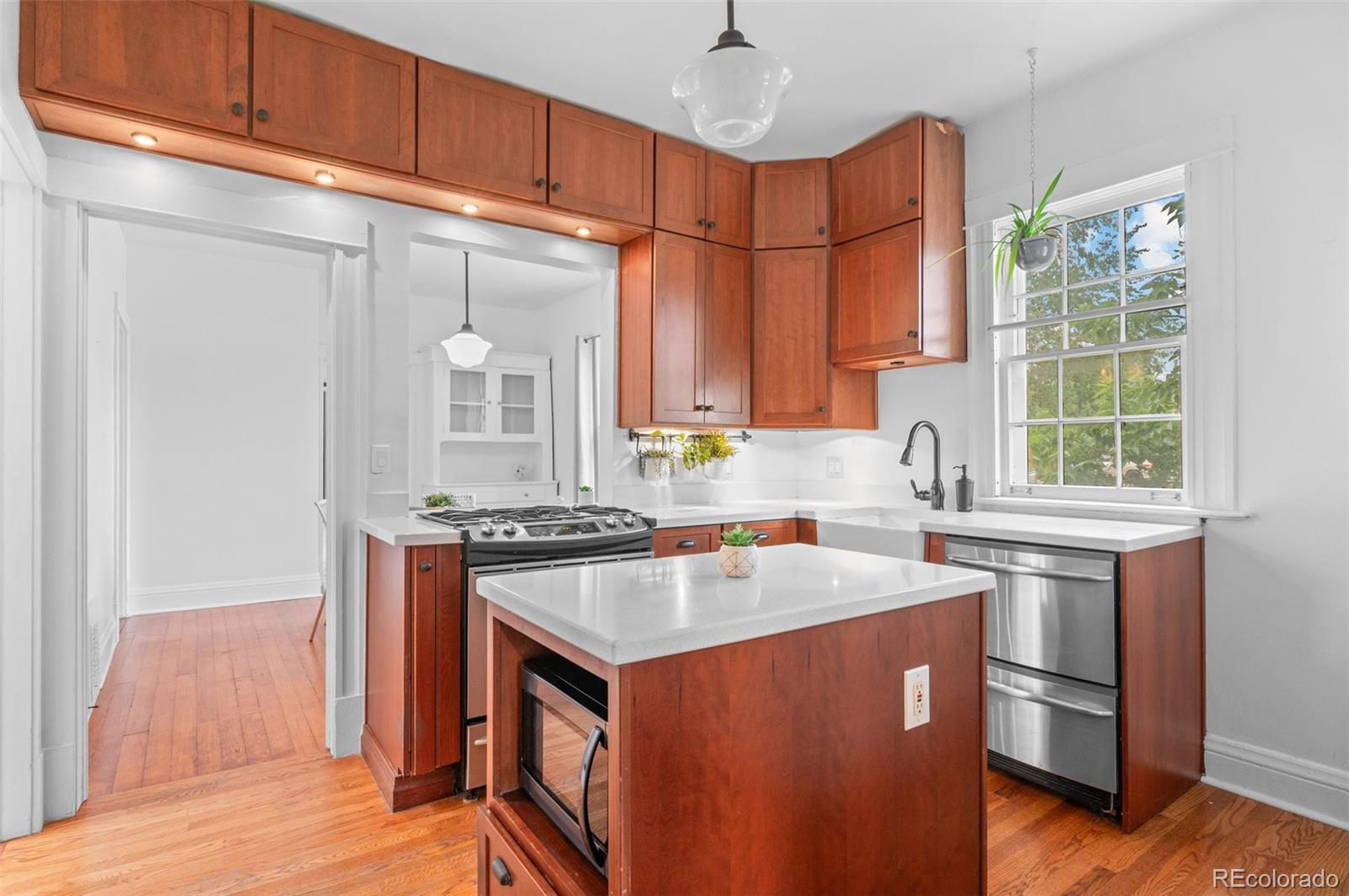 MLS Image #7 for 1038 e 4th avenue,denver, Colorado