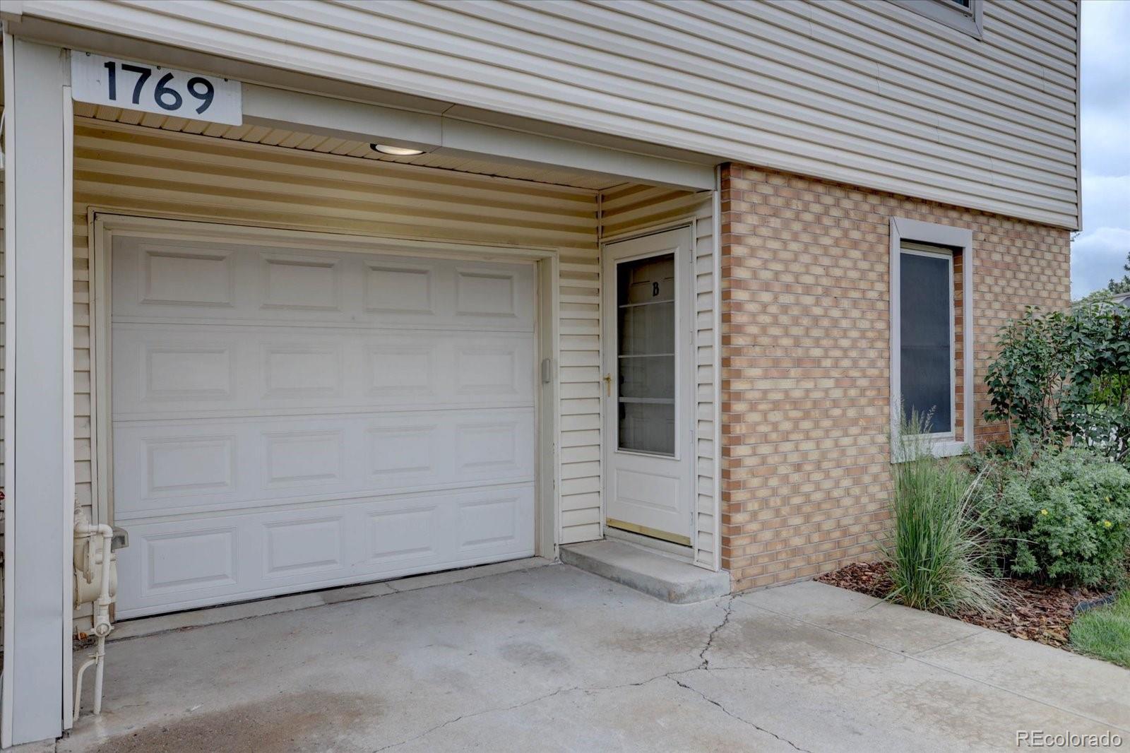 MLS Image #2 for 1769 s lee street,lakewood, Colorado