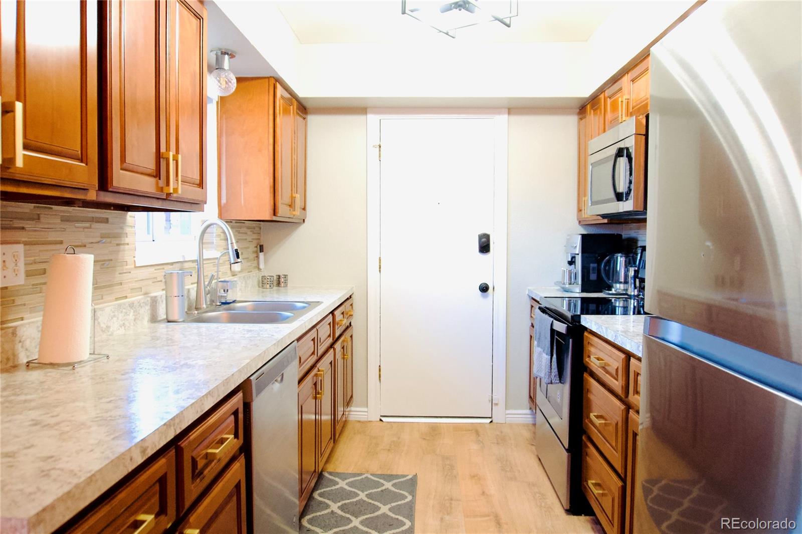 MLS Image #9 for 3825 s monaco parkway,denver, Colorado