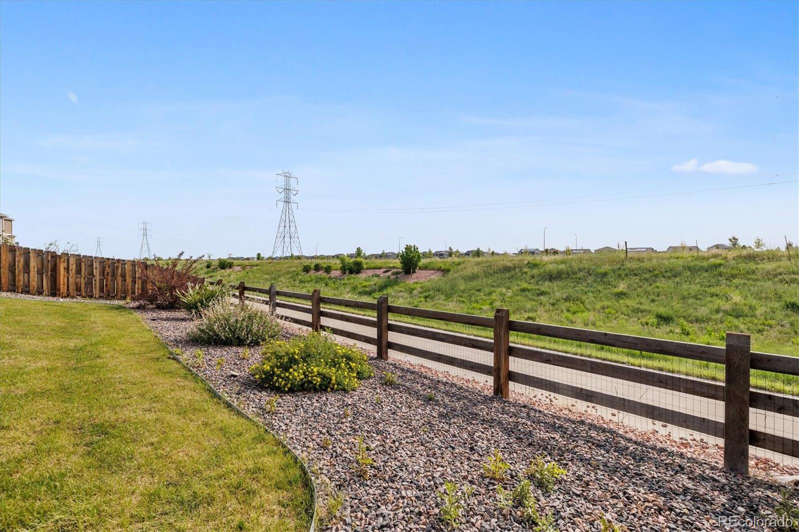 MLS Image #23 for 242 s old hammer court,aurora, Colorado