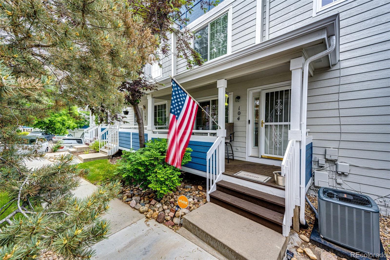 MLS Image #2 for 1372 s cathay court,aurora, Colorado