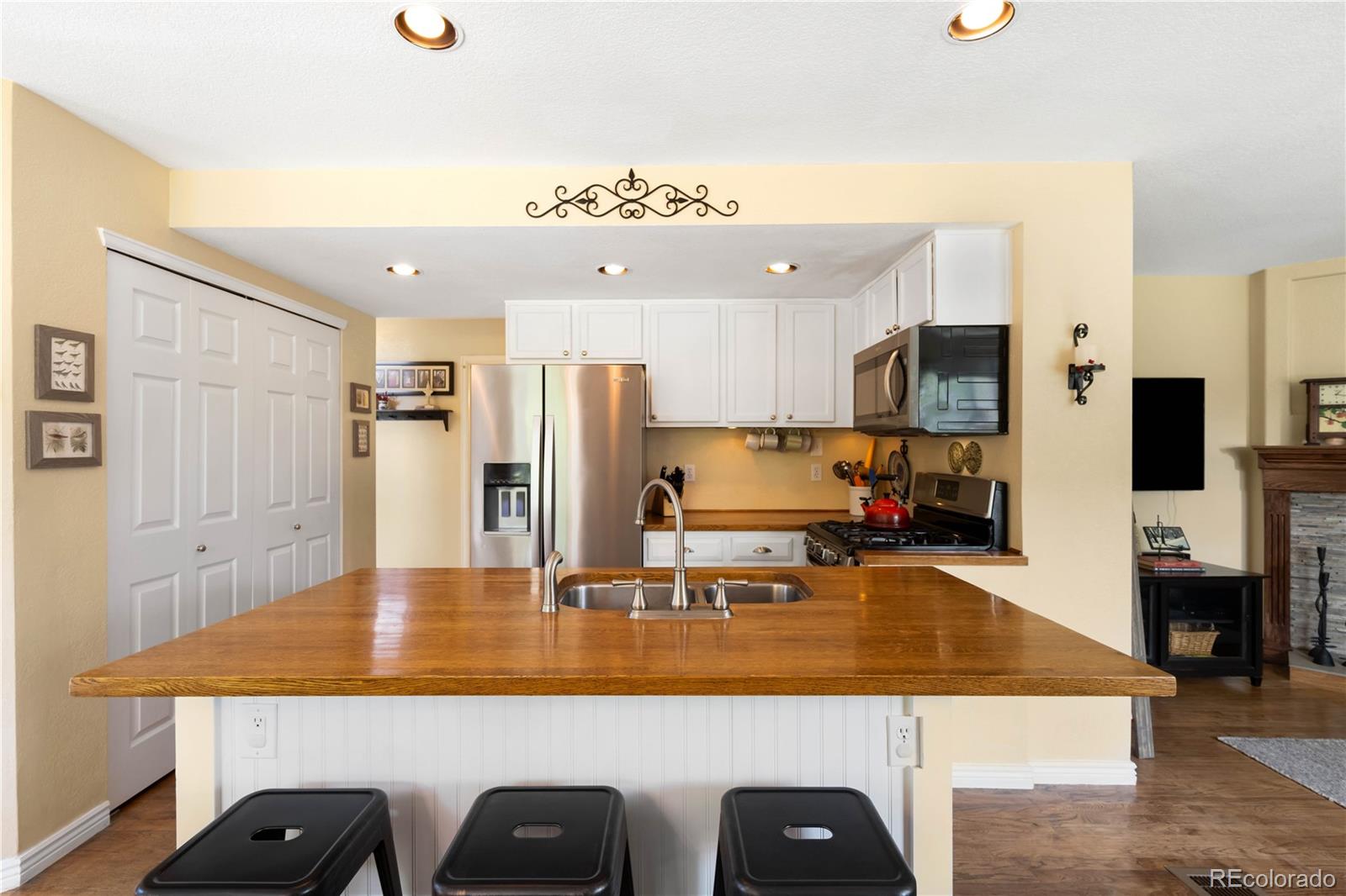 MLS Image #3 for 19716  glendale lane,parker, Colorado