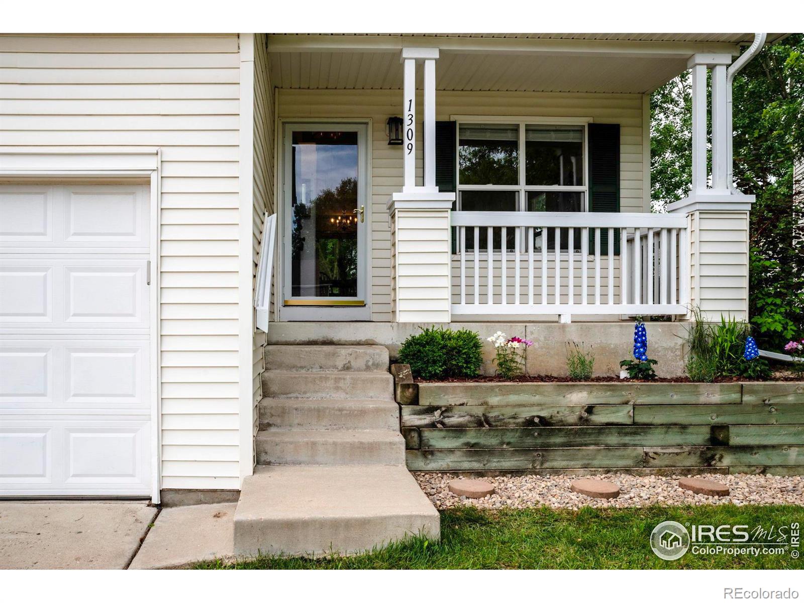 MLS Image #2 for 1309  red mountain drive,longmont, Colorado