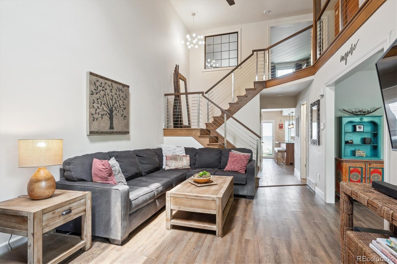 MLS Image #3 for 8170 e phillips circle,centennial, Colorado