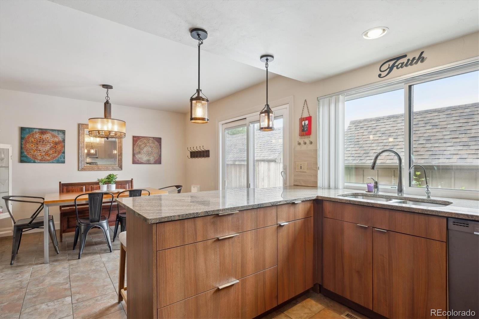 MLS Image #7 for 8170 e phillips circle,centennial, Colorado
