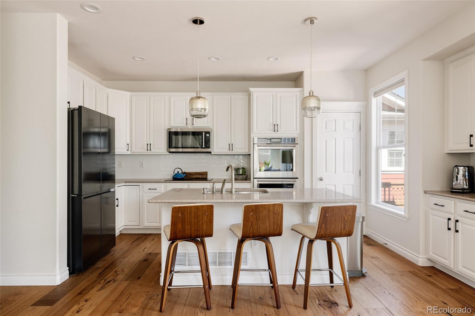 MLS Image #10 for 10069 e 28th avenue,denver, Colorado
