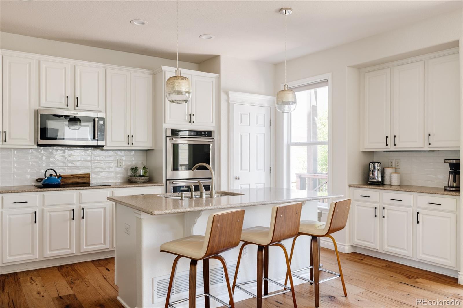 MLS Image #11 for 10069 e 28th avenue,denver, Colorado
