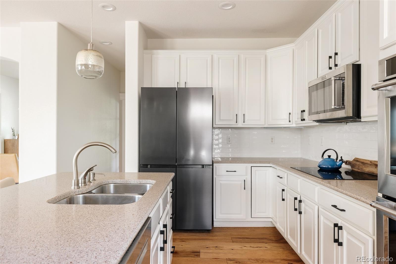 MLS Image #12 for 10069 e 28th avenue,denver, Colorado